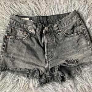 BLACK LEVI 501 high rise shorts